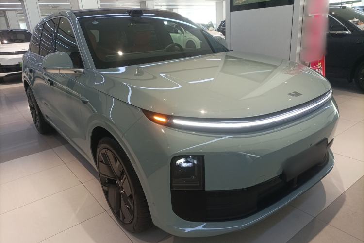 Used Li Auto L6 2025 Max Smart Refresh Edition Front Right 45 Deg