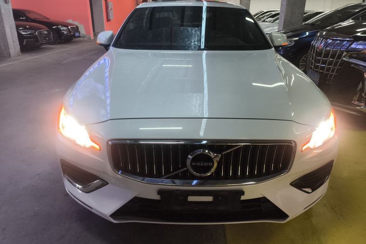 Used Volvo S60 2020 T4 Zhiyi Luxury Edition