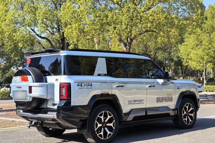 Used Formula Leopard Leopard 8 2025 Smart & Brave Luxury Edition 6 Seats