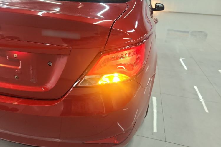 Used Hyundai Verna (older generation) 2016 1.4L Manual Smart GLS Trim Right Rear Taillight
