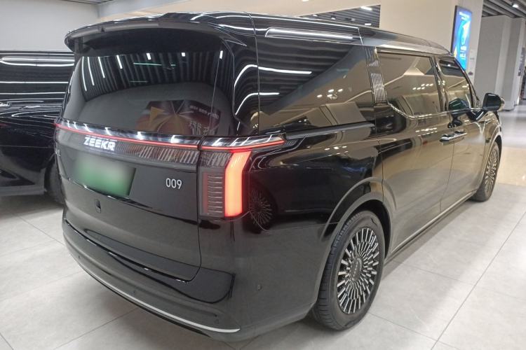 Used Zeekr 009 2024 7-Seater Walk-Through Version Four-Wheel Drive 108 kWh