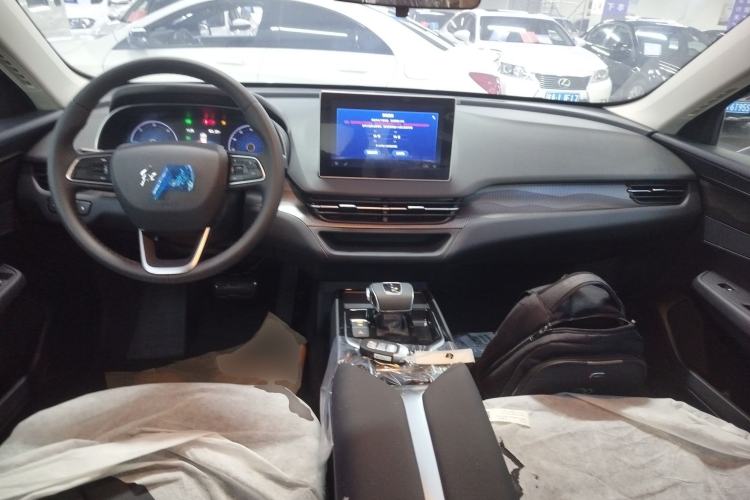 Used Hongqi E-QM5 2023 Revised Version Basic Travel Edition Center Console