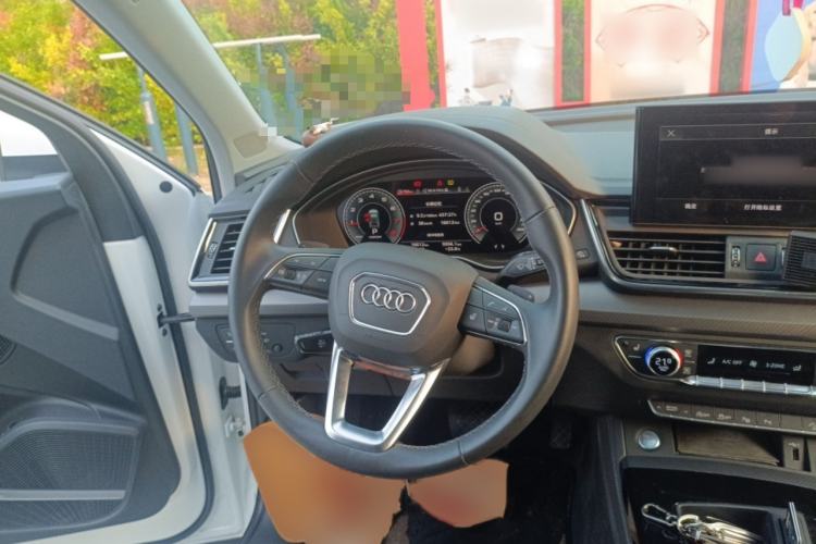 Used Audi Q5L 2022 Updated 45T Luxury Dynamic Version Steering Wheel