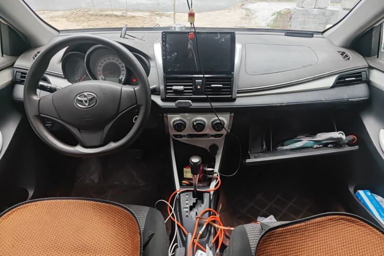 Used Toyota Vios 2016 1.5L Automatic ZhiZhen Xingyao Edition Center Console