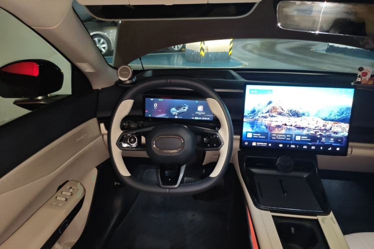 Used Lynk & Co 07 2024 EM-P 126 Long-Range Halo Steering Wheel