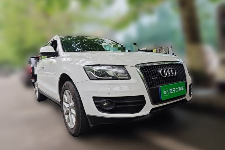 Used Audi Q5 2013 40 TFSI Technology Edition Front Right 45 Deg