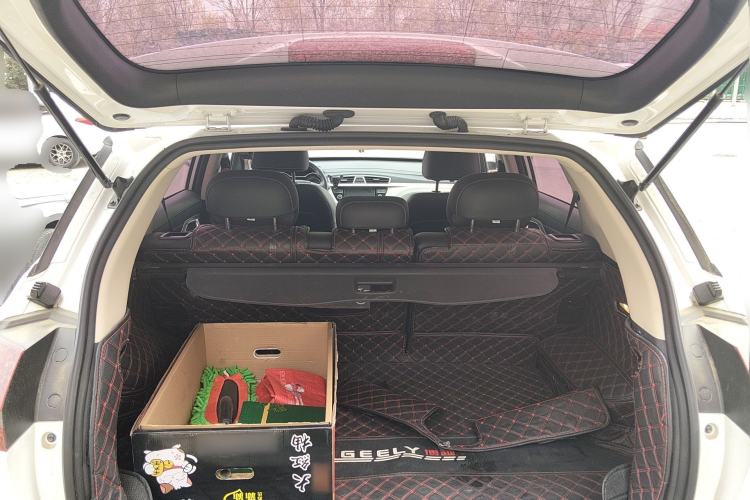 Used Geely Auto Emgrand X7 Sport 2020 1.8TD DCT Two-Wheel Drive Zhiya Model Trunk