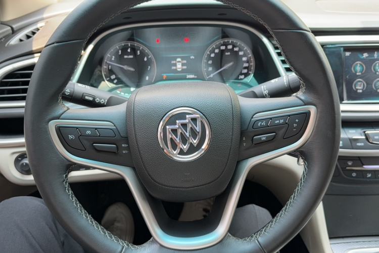 Used Buick GT 2019 15T Dual-Clutch Connected Elite Model China VI Steering Wheel