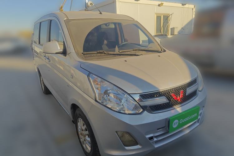 Used Wuling Rongguang V 2016 1.5L Standard Version
