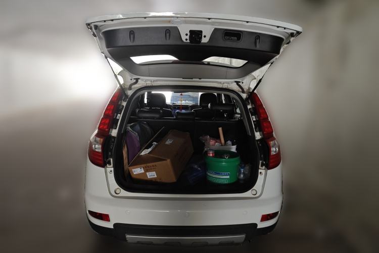 Used Geely Auto GX7 2015 Classic Edition 1.8L Manual Elite Model China V Standard