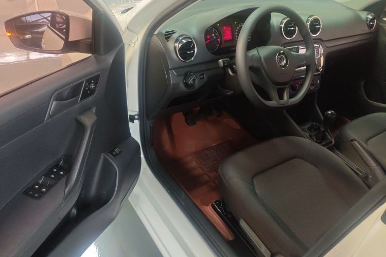 Used Volkswagen Jetta 2017 1.4L Manual Fashion Edition
