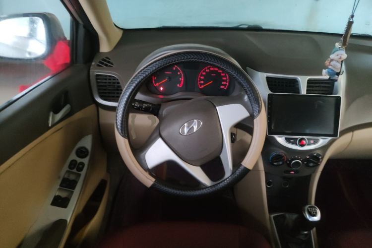 Used Hyundai Verna (older generation) 2010 Sedan 1.4L Manual Comfort GS Steering Wheel
