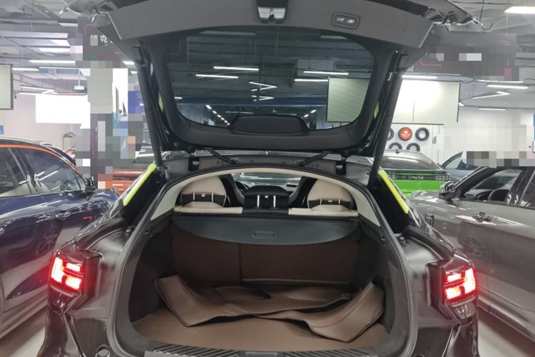 Used Lynk & Co 05 2022 2.0T Two-Wheel Drive Shine Halo
