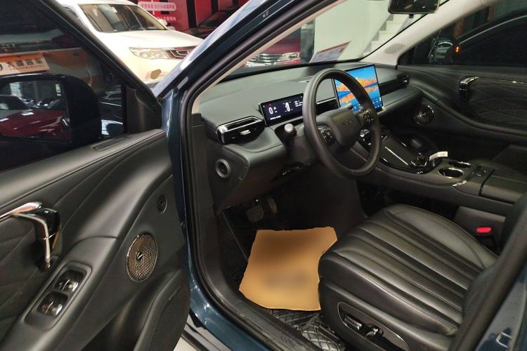 Used AION V 2024 Aion Tyrannosaurus 650 Smart Premium Edition