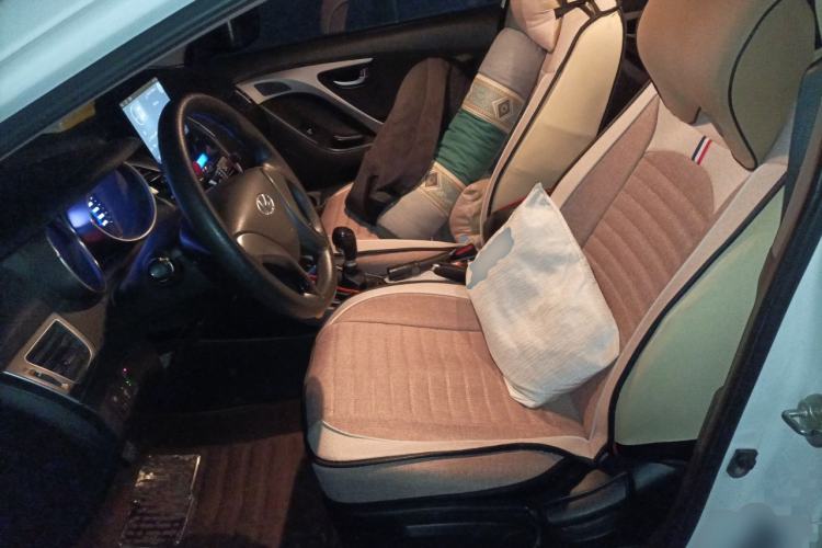 Used Hyundai Elantra (5th Generation / Langdong) 2015 1.6L Manual Leading Model