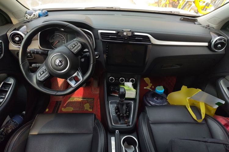 Used MG ZS 2017 1.5L Automatic Elite Edition Center Console