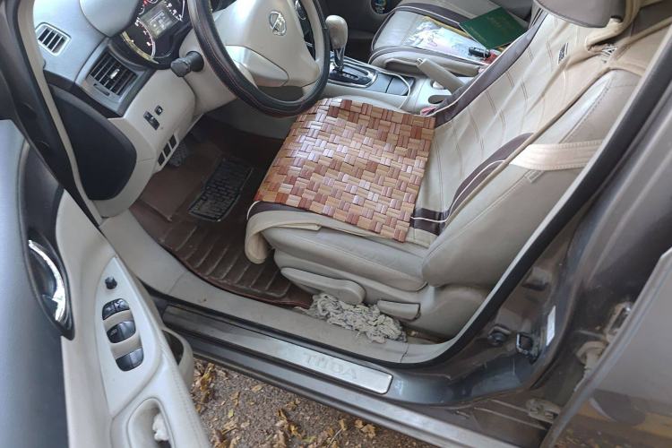 Used Nissan Tiida 2011 1.6L CVT Smart Version Driver Seat