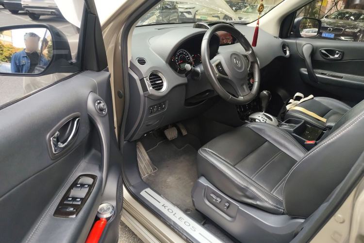 Used Renault Koleos 2014 2.5L Two-Wheel Drive Comfort Edition
