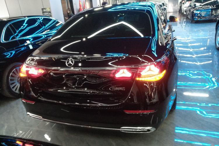 Used Mercedes-Benz E-Class 2025 Facelift E 300 L Luxury Edition
