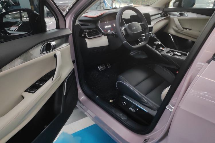 Used Lynk & Co 06 2021 1.5T Shero Pink Special Edition
