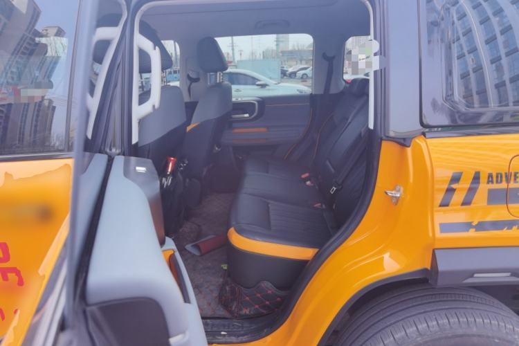 Used BAIC Off-Road BJ40 2024 2.0T All-New Urban Hunter Edition Chivalrous Style