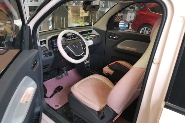 Used Wuling Hongguang MINIEV 2022 Macaron Premium Model – Lithium Iron Phosphate Driver Seat