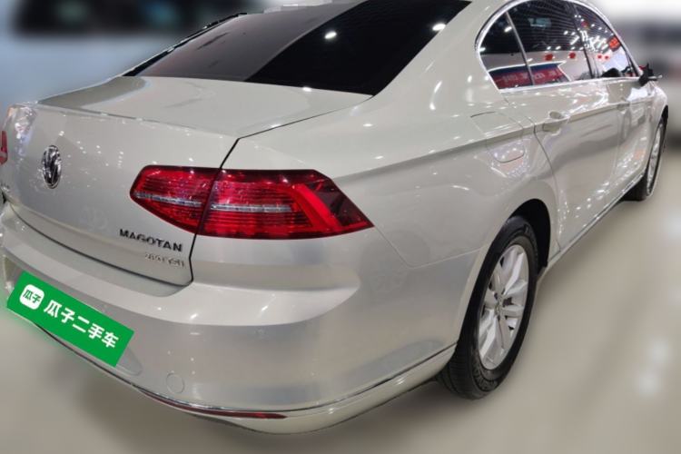 Used Volkswagen Magotan 2017 280TSI DSG Comfort Model Rear Right 45 Deg