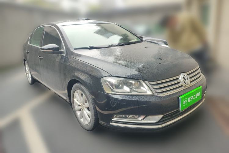 Used Volkswagen Magotan 2013 2.0 TSI Luxury Model Front Right 45 Deg