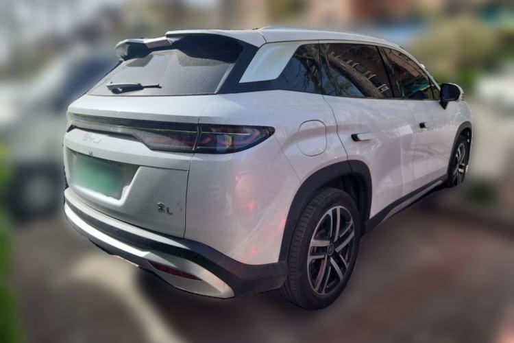 Used BYD Song L DM-i 2024 112 km Leading Edition Rear Right 45 Deg