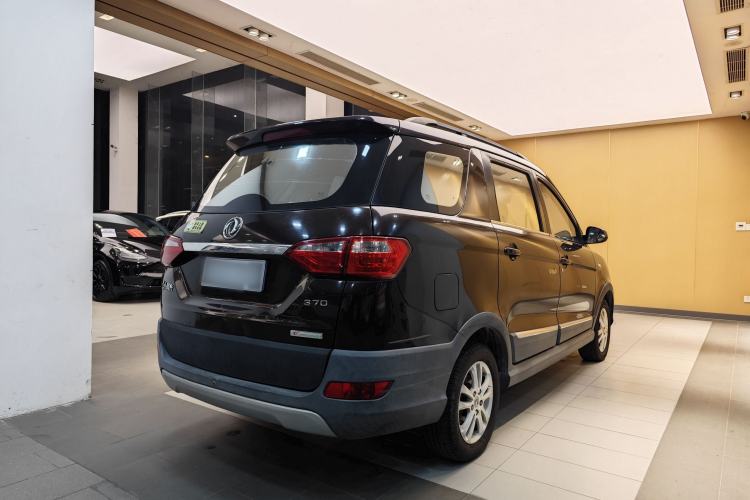 Used Dongfeng Fengon 370 2016 1.5L Manual Standard Edition SFG15-02 7 Seats Exterior 11