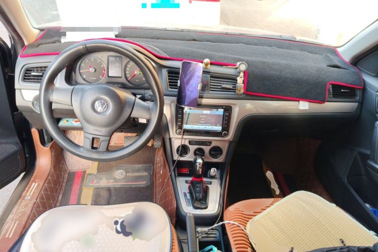 Used Volkswagen Lavida 2013 Revised Classic 1.6L Automatic Fashion Edition