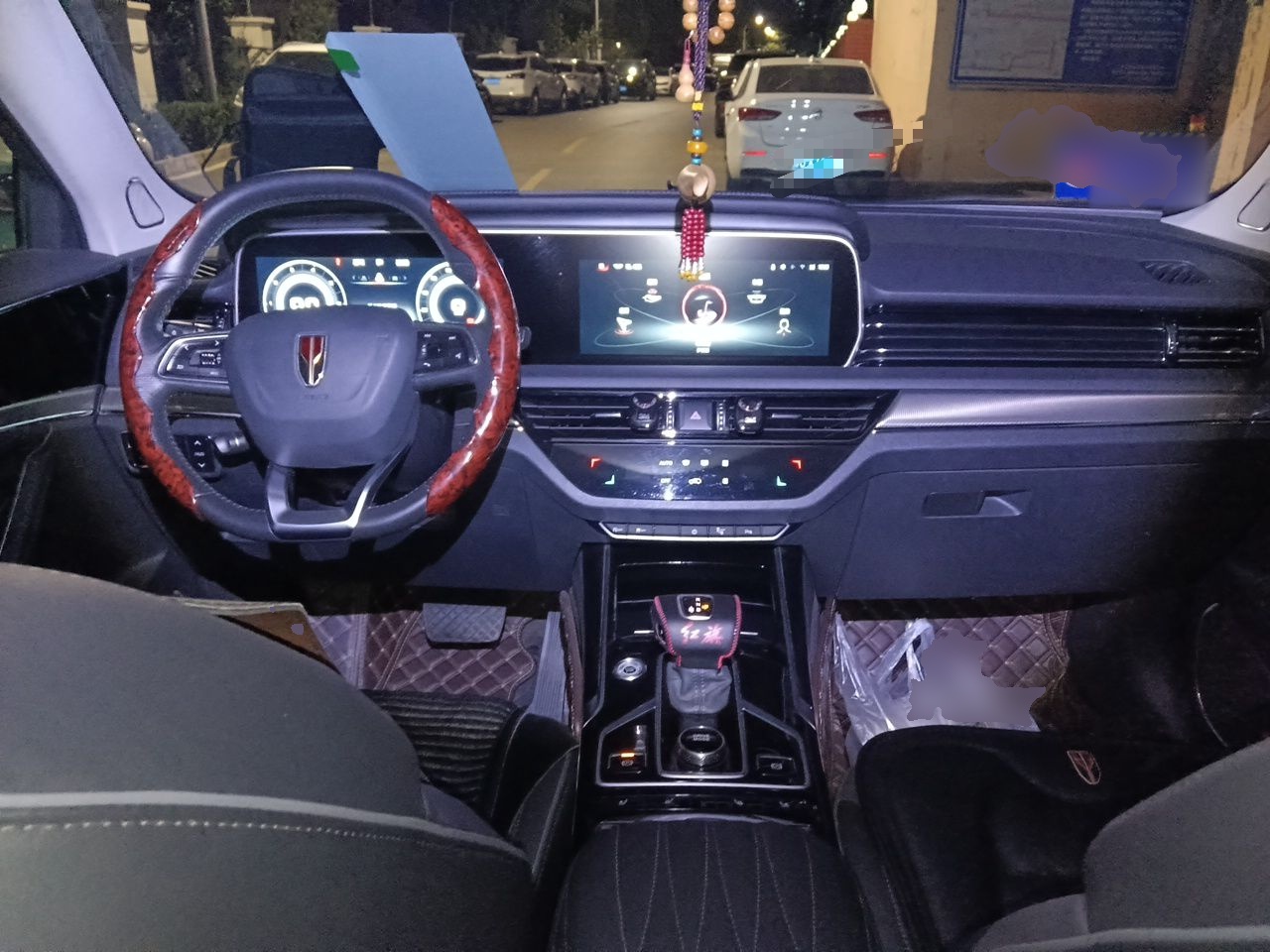 Hongqi HS5 2022 Revised Version 2.0T Smart Connect Flagship Edition — снимка 9