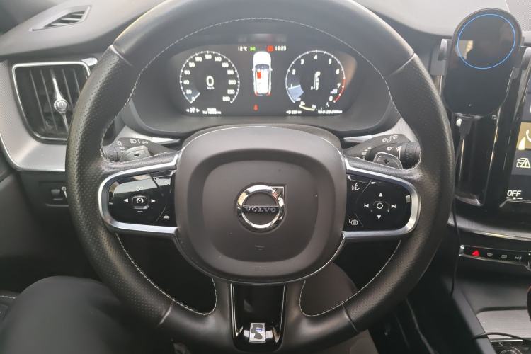Used Volvo XC60 2019 T5 4x4 Zhiyuan Sport Edition China V Standard