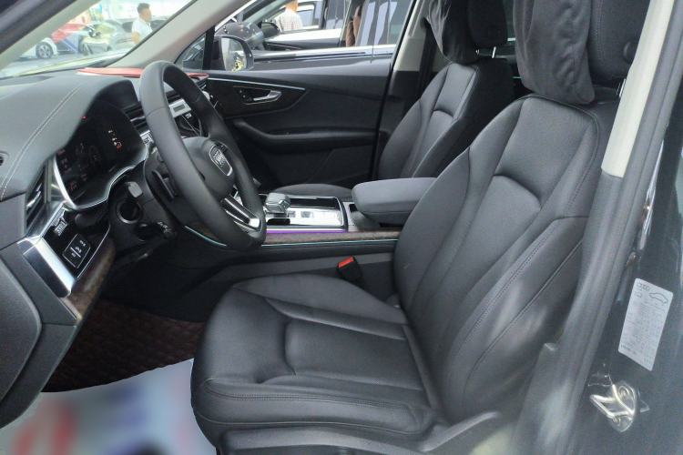 Used Audi Q7 2023 45 TFSI quattro S line Sport model