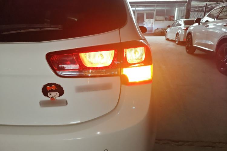 Used Kia K2 2015 Hatchback 1.4L AT GLS Cool Edition