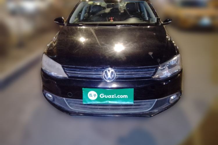 Used Volkswagen Sagitar 2014 1.6L Manual Comfort Model
