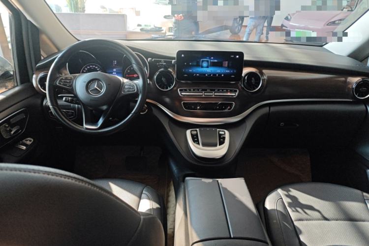 Used Mercedes-Benz V-Class 2020 V 260 Avantgarde Edition
