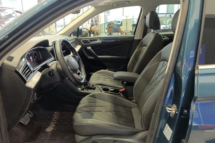 Used Volkswagen Tiguan L 2022 330TSI Automatic Two-Wheel Drive R-Line Enhanced Edition
