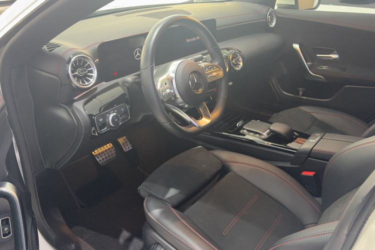 Used Mercedes-Benz CLA 2022-Year Updated CLA 200 Interior 1
