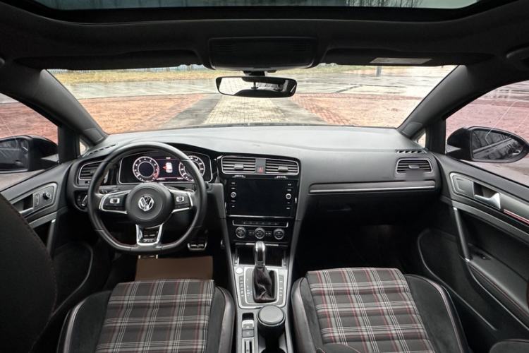 Used Volkswagen Golf GTI 2018 2.0 TSI GTI