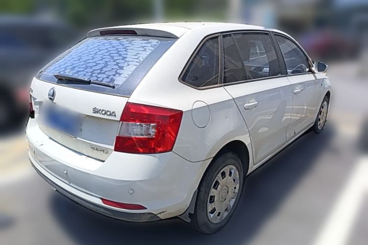 Used Skoda Rapid Spaceback 2014 1.6L Automatic Enjoyment Edition
