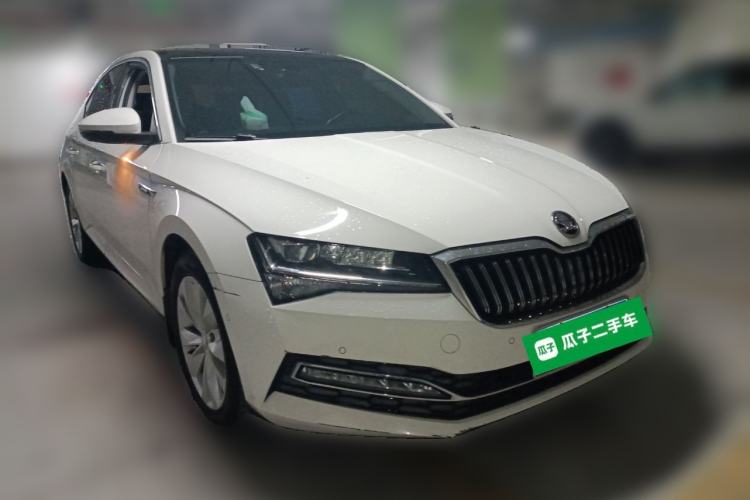Used Skoda Superb 2019 Restyled TSI330 DSG Comfort Edition Front Right 45 Deg