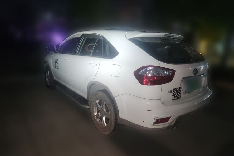 Used BYD S6 2014 2.0L Manual Luxury 5-Seater
