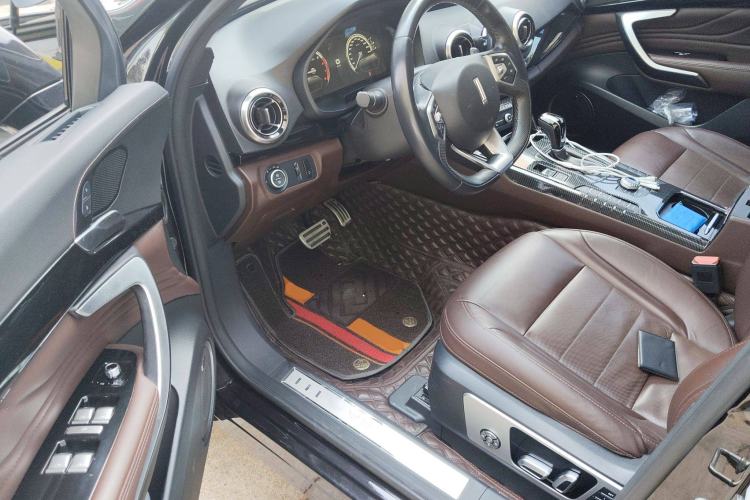 Used Wey VV7 2017 2.0T Flagship Model
