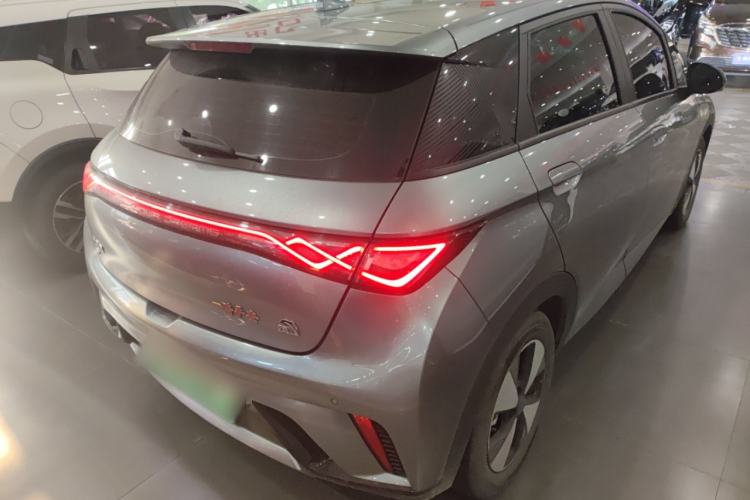 Used BYD Dolphin 2023 420 km Fashion Edition