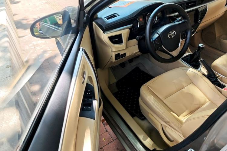 Used Toyota Corolla 2014 1.6L Manual GL-i Leather Edition