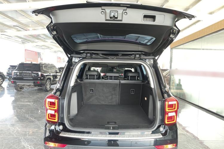 Used GAC Trumpchi GS7 2017 280T Two-Wheel Drive Luxury Model Trunk