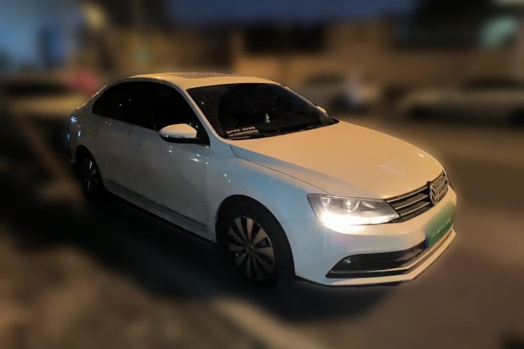 Used Volkswagen Sagitar 2018 1.6L Automatic Comfort Model Front Right 45 Deg