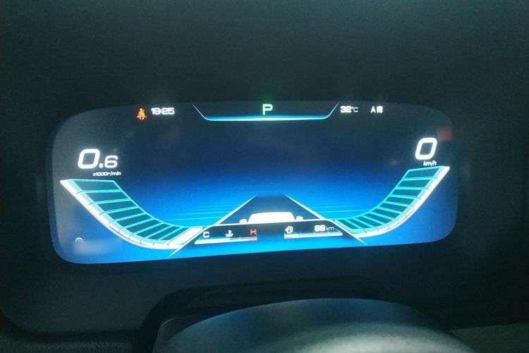 Used BYD Tang 2019 2.0T Automatic SmartConnect Luxury 7-Seater China VI Standard