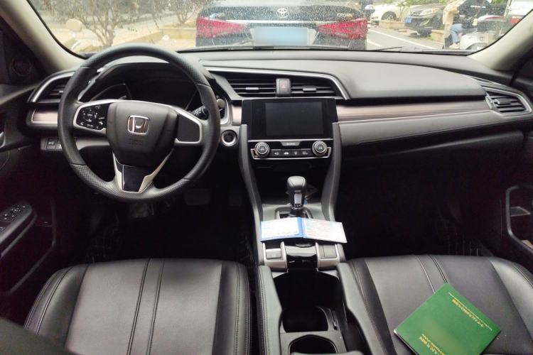 Used Honda Civic 2021 HATCHBACK 220TURBO CVT Trendy Cool Edition Center Console